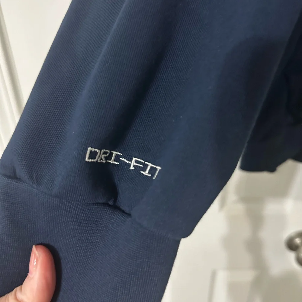 Nike Dri-FIT Navy hoodie w/zipper pocket size 4XL - Picture 6 of 7